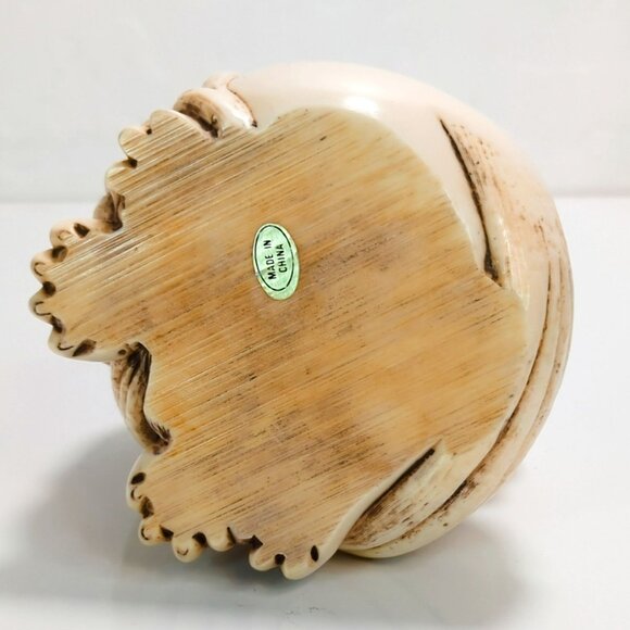 Vintage Resin Cat Figurine Cream White Grooming Licking Pose Decor - Picture 5 of 7